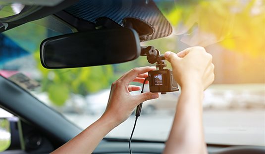 Dashcam-bilkameraer-til-bilen