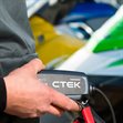 Miniaturebillede af CTEK CT5 Powersport EU batterilader lithium og LA batterier